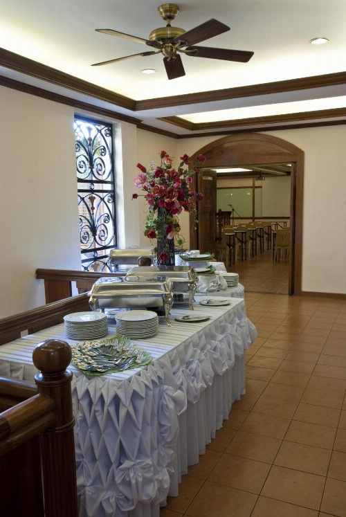 Pinoy Pamilya Hotel image 3